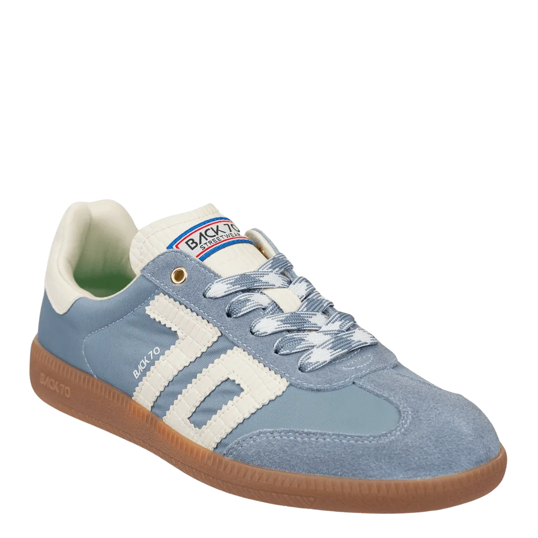 Back 70 Streetwear Ghost Sneakers in Sky