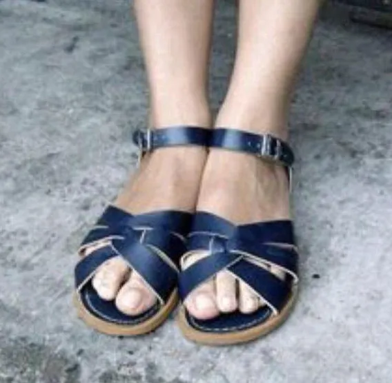 Saltwater Original Sandals in Navy : Toddlers 4 to Women’s 11